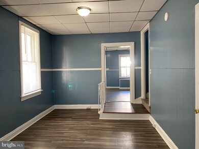 223 S Locust St, Hagerstown, MD 21740 - photo 5