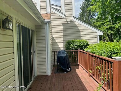 101 Duck Hollow Cir, Stroudsburg, PA 18360 - photo 4