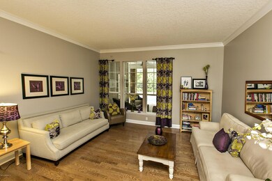 006_Living Room