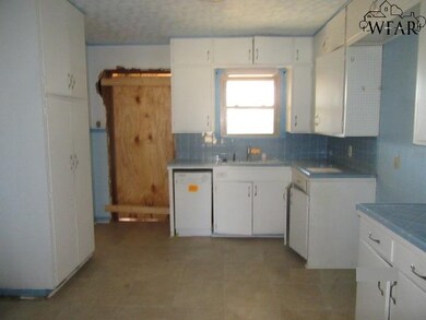 1571 Carol Ln, Wichita Falls, TX 76302 - photo 6