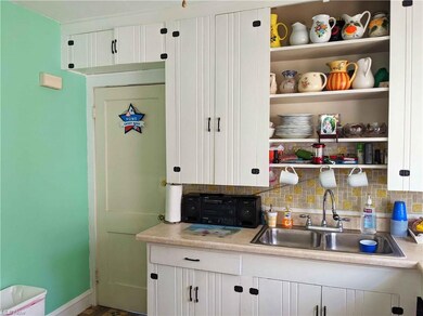 Kitchen with Lots of Cabinet Space