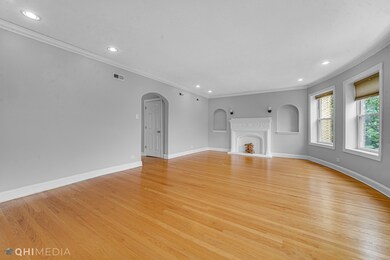 6144 N Washtenaw Ave unit 4, Chicago, IL 60659 - photo 3