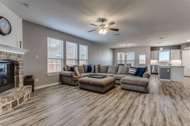 1113 W Ash St, Celina, TX 75009 - photo 4