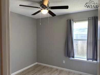 3006 Grace St unit 2, Wichita Falls, TX 76302 - photo 6