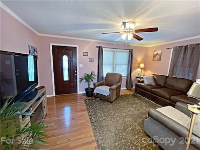 5097 Clearview Ct, Conover, NC 28613 - photo 2