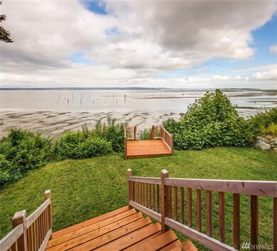 19920 Soundview Dr NW, Stanwood, WA 98292 - photo 6