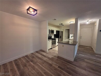 2200 S Fort Apache Rd unit 2023, Las Vegas, NV 89117 - photo 4