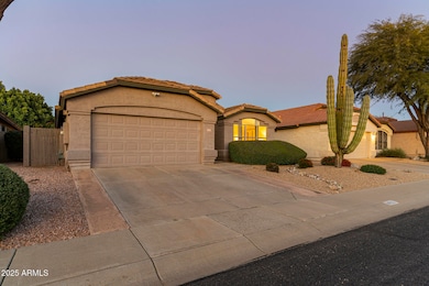 4624 E Jaeger Rd, Phoenix, AZ 85050 - photo 2