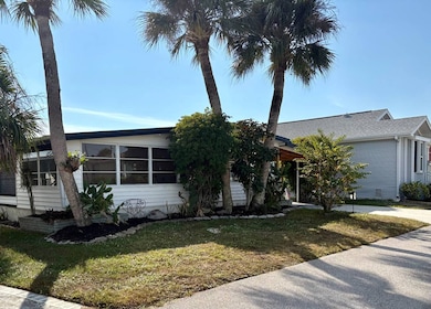 978 Guadalupe E, Venice, FL 34285 - photo 2