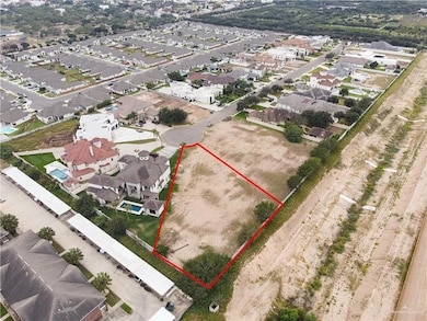 1002 Travis St, Mission, TX 78572 - photo 5