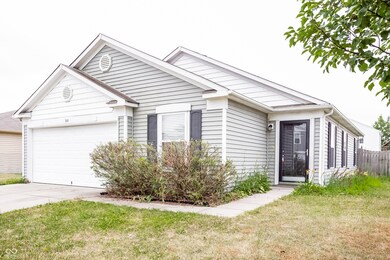 310 Longbow St, Sheridan, IN 46069 - photo 3