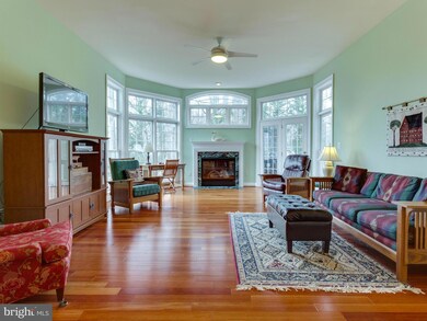 6327 Timarron Cove Ln, Burke, VA 22015 - photo 5