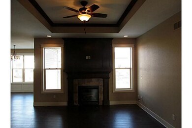 9609 Valley Pkwy, Johnston, IA 50131 - photo 4