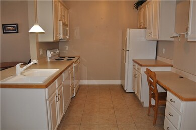 Kitchen w/Ceramic Tile Floors