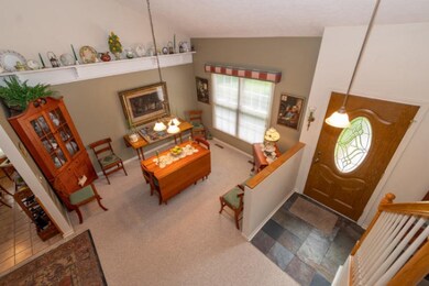 19910 US 12 Edw Dining room 3