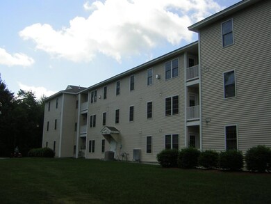 18 Crestview Cir unit 198, Londonderry, NH 03053 - photo 7