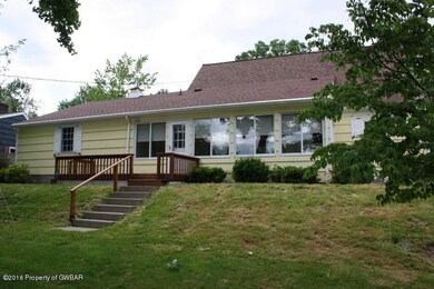 67 Spruce St, Mountain Top, PA 18707 - photo 2