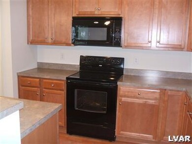 329 Mickley Rd unit M, Whitehall, PA 18052 - photo 4