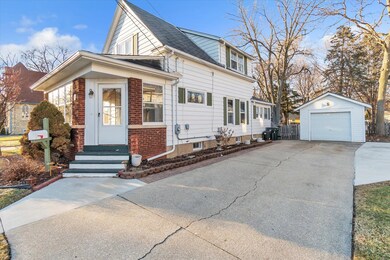 333 Mckee St, Batavia, IL 60510 - photo 2