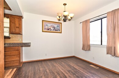 2208 W Memphis St, Broken Arrow, OK 74012 - photo 7