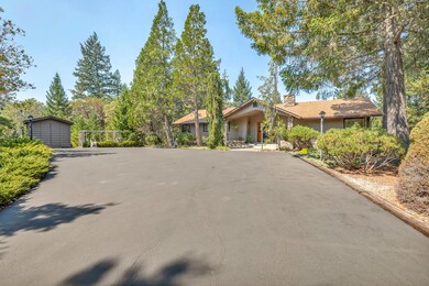 259 Garnet Ln, Grants Pass, OR 97526 - photo 4