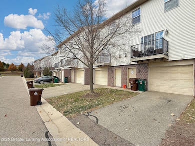 1431 Academy Ln unit 2, Lansing, MI 48906 - photo 3