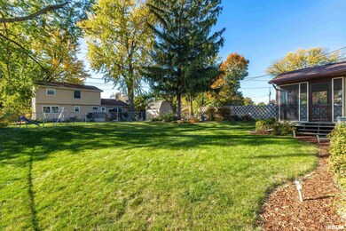 1325 W 43rd St, Davenport, IA 52806 - photo 6