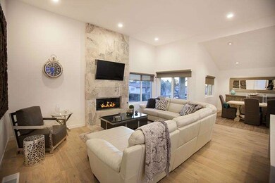 Open floor plan with kitchen, living room and dini