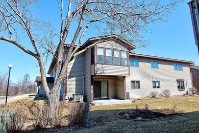 222 Sargent Dr unit 202, Red Wing, MN 55066 - photo 3