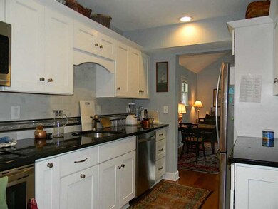 205 Corey Ln unit 205, Middletown, RI 02842 - photo 4