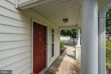 25272 Riffleford Square unit 200, Chantilly, VA 20152 - photo 3