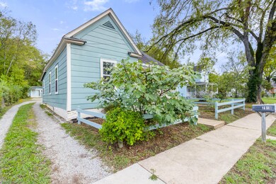 2910 N. Chamberlain-1