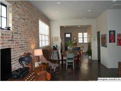 So many windows and light in this one-level end un