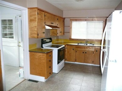 623 NE 6th St, Bend, OR 97701 - photo 4