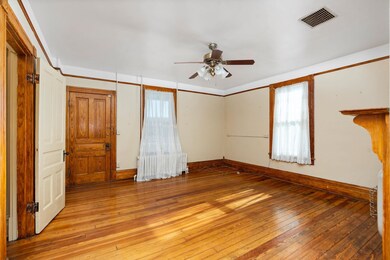 476 Walnut Ave, Waynesboro, VA 22980 - photo 2