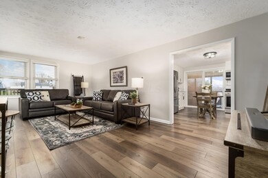 S_-_13441_Graham_Rd_SW_-_008