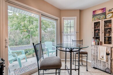 1935 Wisteria Ct unit 6, Naperville, IL 60565 - photo 5