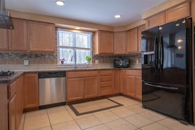 18 Daniel Rd, Derry, NH 03038 - photo 5