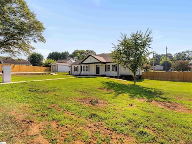 5 Spruce St, Greenville, SC 29611 - photo 4