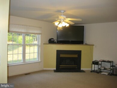 10413 Woodlake Ct, Spotsylvania, VA 22553 - photo 6