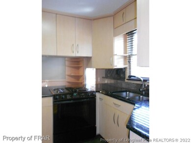 2424 Dartmouth Dr, Fayetteville, NC 28304 - photo 6