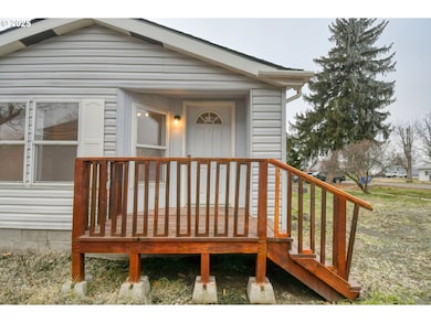 424 E High St, Athena, OR 97813 - photo 4