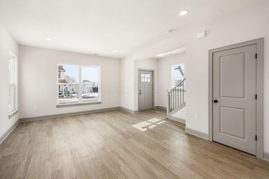 007_Ave Columbus OH 43223 USA