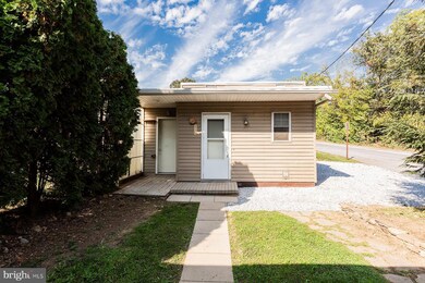 651 Franklin St, Columbia, PA 17512 - photo 3