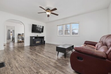 708 S Cedar St, Auburn, IN 46706 - photo 5