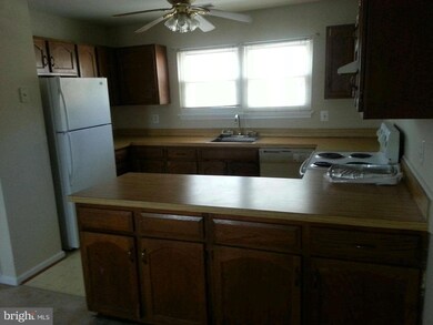 15325 Watermill Terrace, Woodbridge, VA 22191 - photo 2