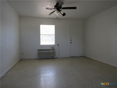 121 Wolf Rd unit 4, Copperas Cove, TX 76522 - photo 5