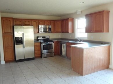 Eat-In-Kitchen