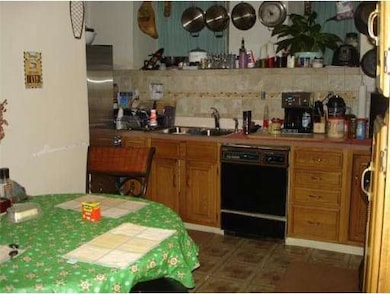 15 Morley St, Roxbury, MA 02119 - photo 5