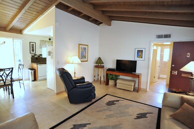Great flow w/open floor plan!